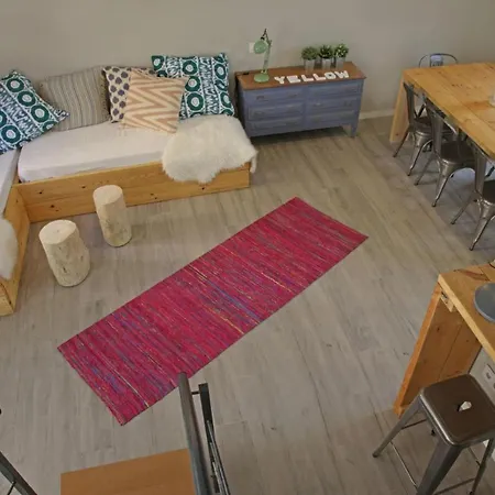 Fridays Flats Casa Lemonade Willa L’Hospitalet de Llobregat